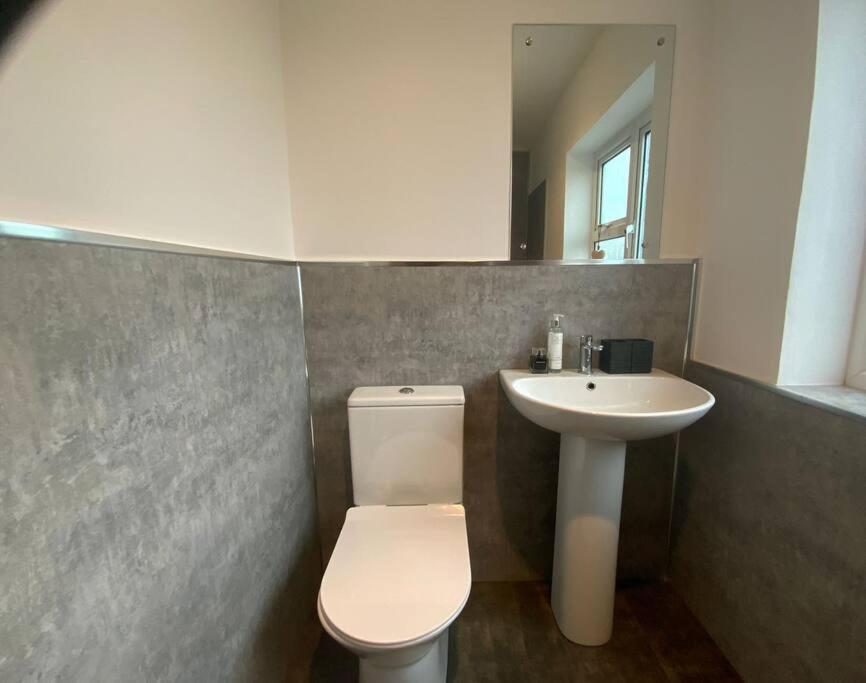 Warm And Cosy City Centre Home Near Train Station Chichester Ngoại thất bức ảnh